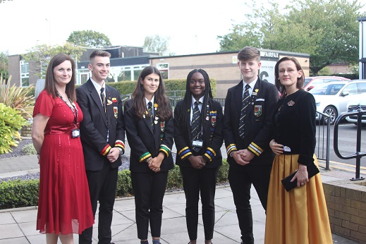 Fairfax pupils with headteacher Deborah Bunn and artist Izabela ‘Venuso’ Okonska.
