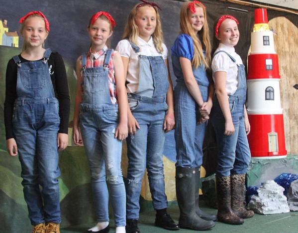 Eleven-year-olds Ella Jennings, Jenna Morley, Imogen Meade, Poppy Kitchen and Eva Halliwell (10) as land girls in the Town Junior School show.